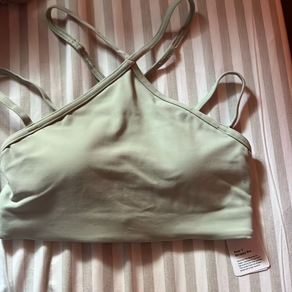 Brand new lululemon flow Y strappy bra